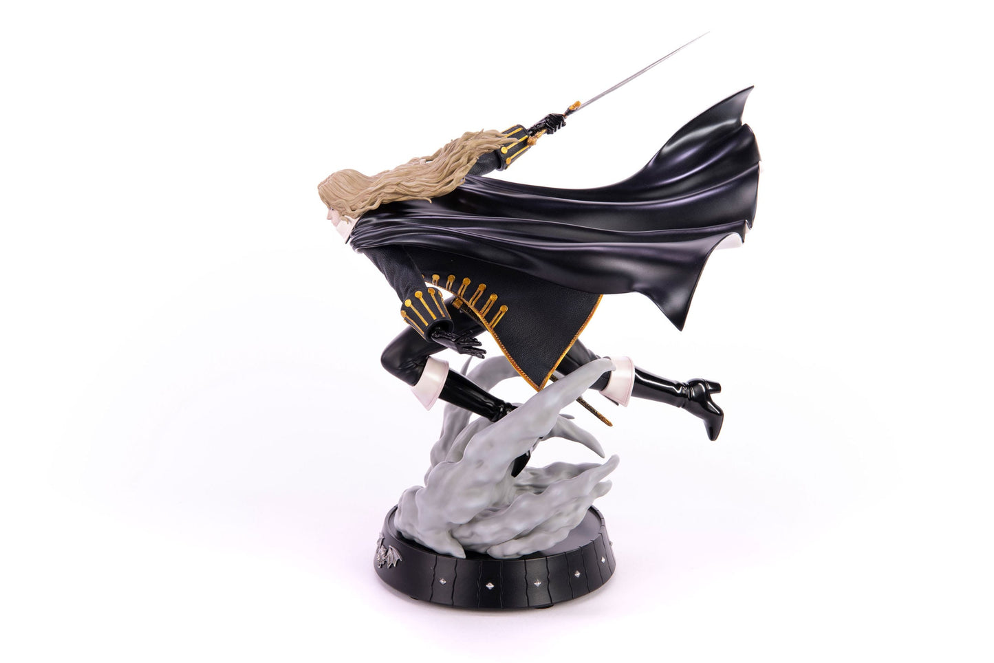 Dash - Attack Alucard - First 4 Figures