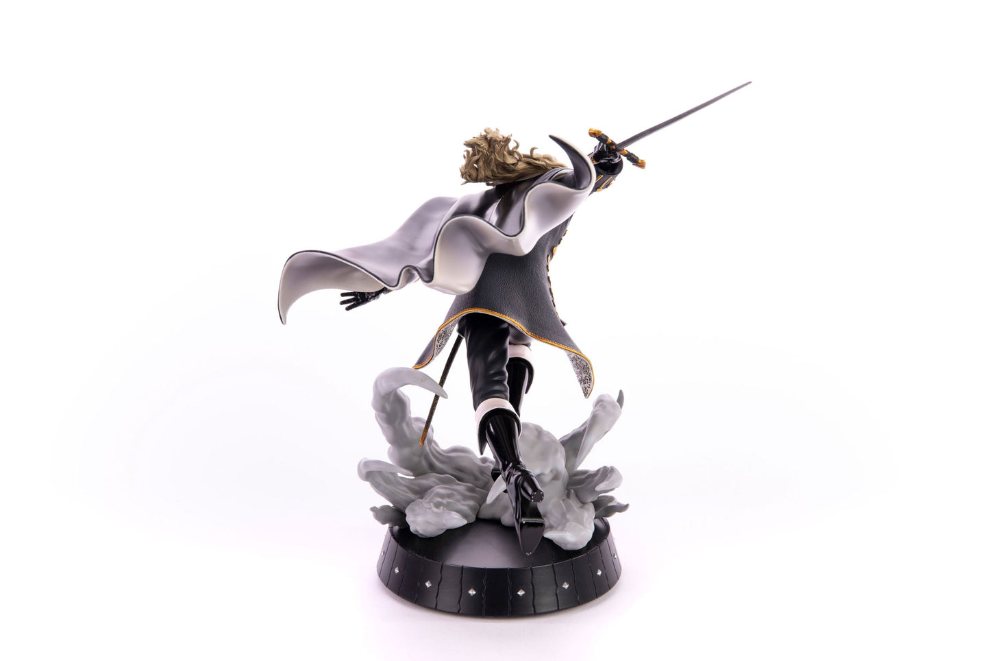 Dash - Attack Alucard - First 4 Figures