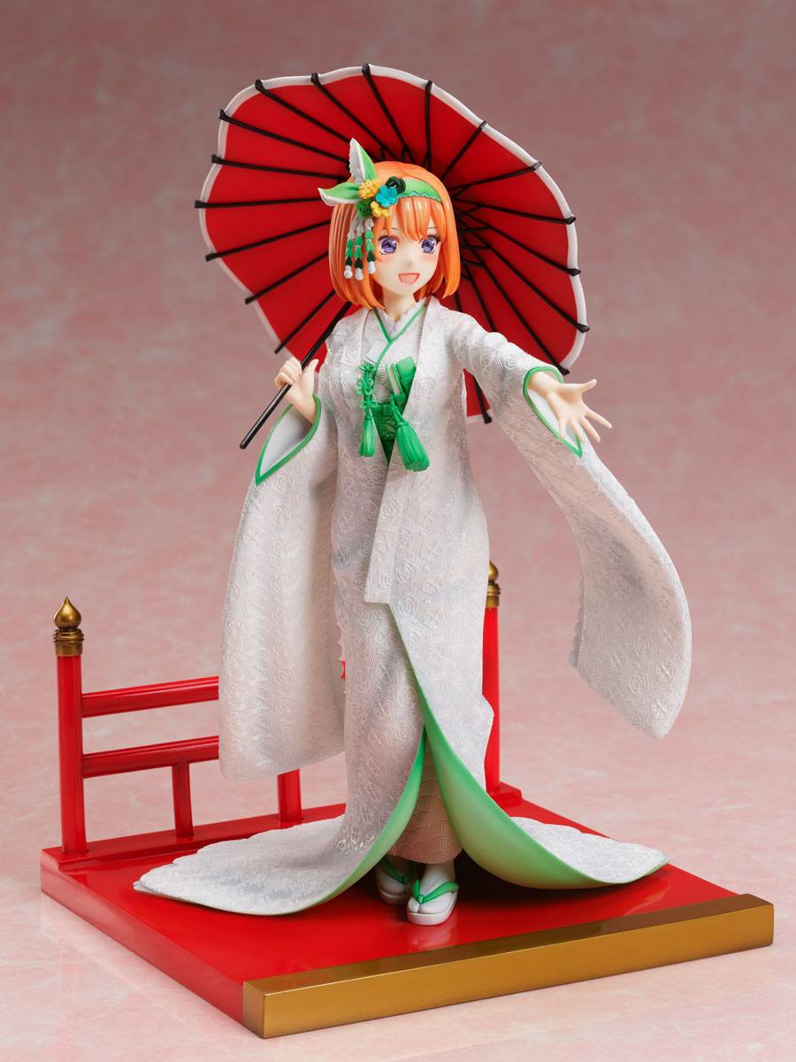 Yotsuba Nakano Shiromuku Furyu