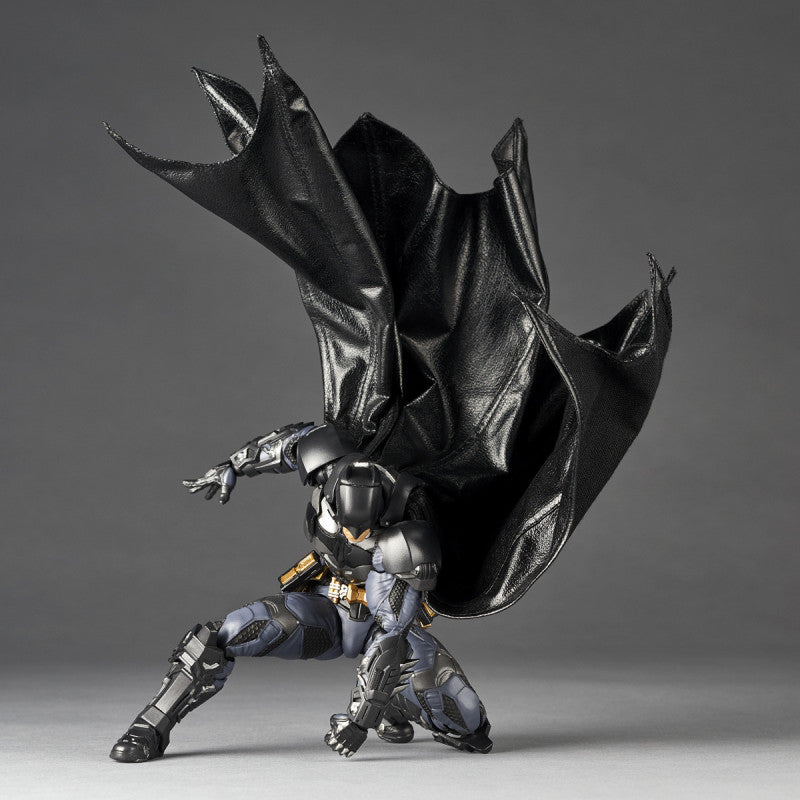 Batman (Batman: Arkham Knight Ver.) - Amazing Yamaguchi, Revoltech Kaiyodo