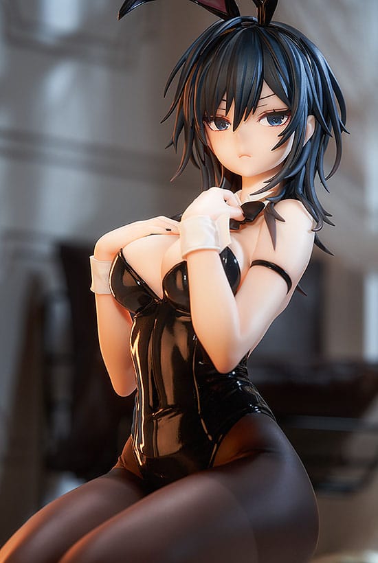 Ishimi Yokoyama: Black Bunny Ver. Luminous Box