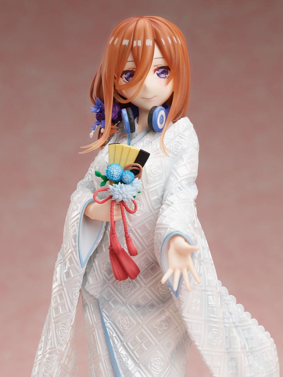 Miku Nakano Shiromuku Furyu