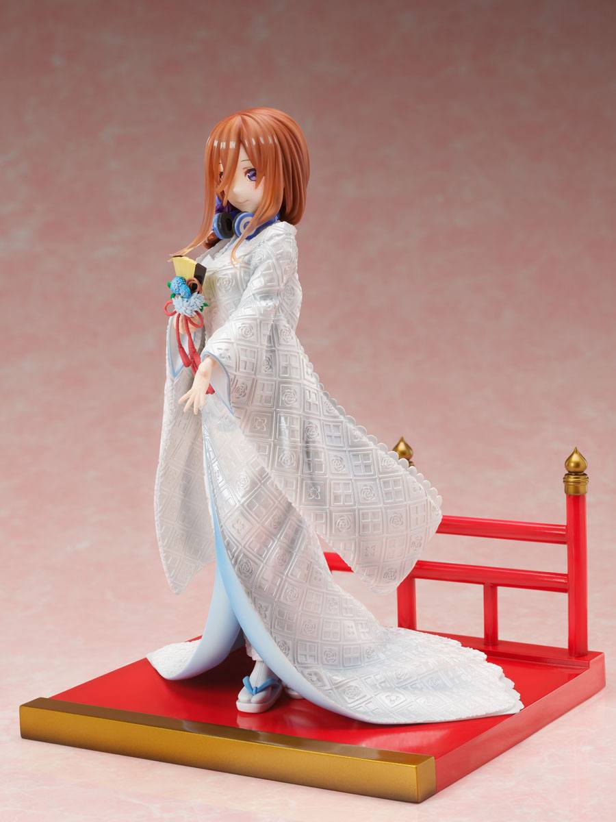 Miku Nakano Shiromuku Furyu