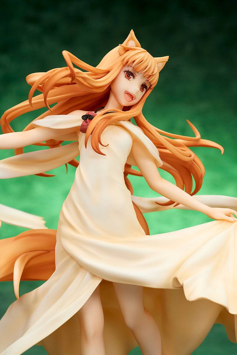 Holo Spice and Wolf Ques Q