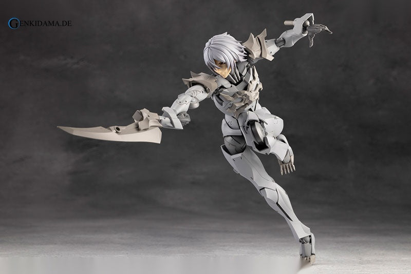 UNLIMITED UNIVERSE MEGALOMARIA ZIRCONIA Plastic Model