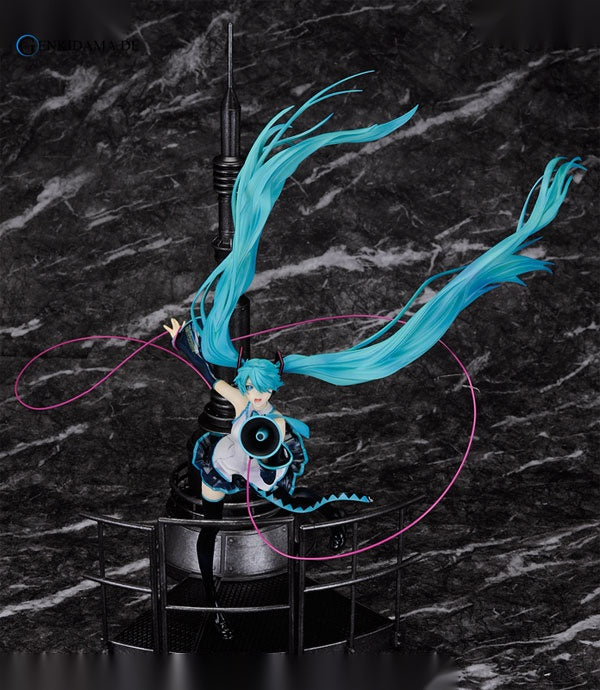 Character Vocal Series 01. Hatsune Miku Love is War ver. (Regular Edition)