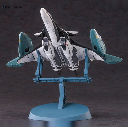 1/72 VF-31F Siegfried Messer Custom/Hayate Custom w/Lill Draken "Movie Macross Delta" Plastic Model