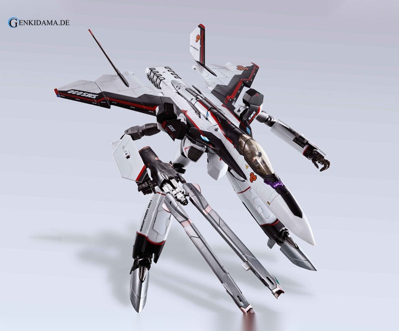 DX Chogokin - YF-30 Chronos "Macross 30"