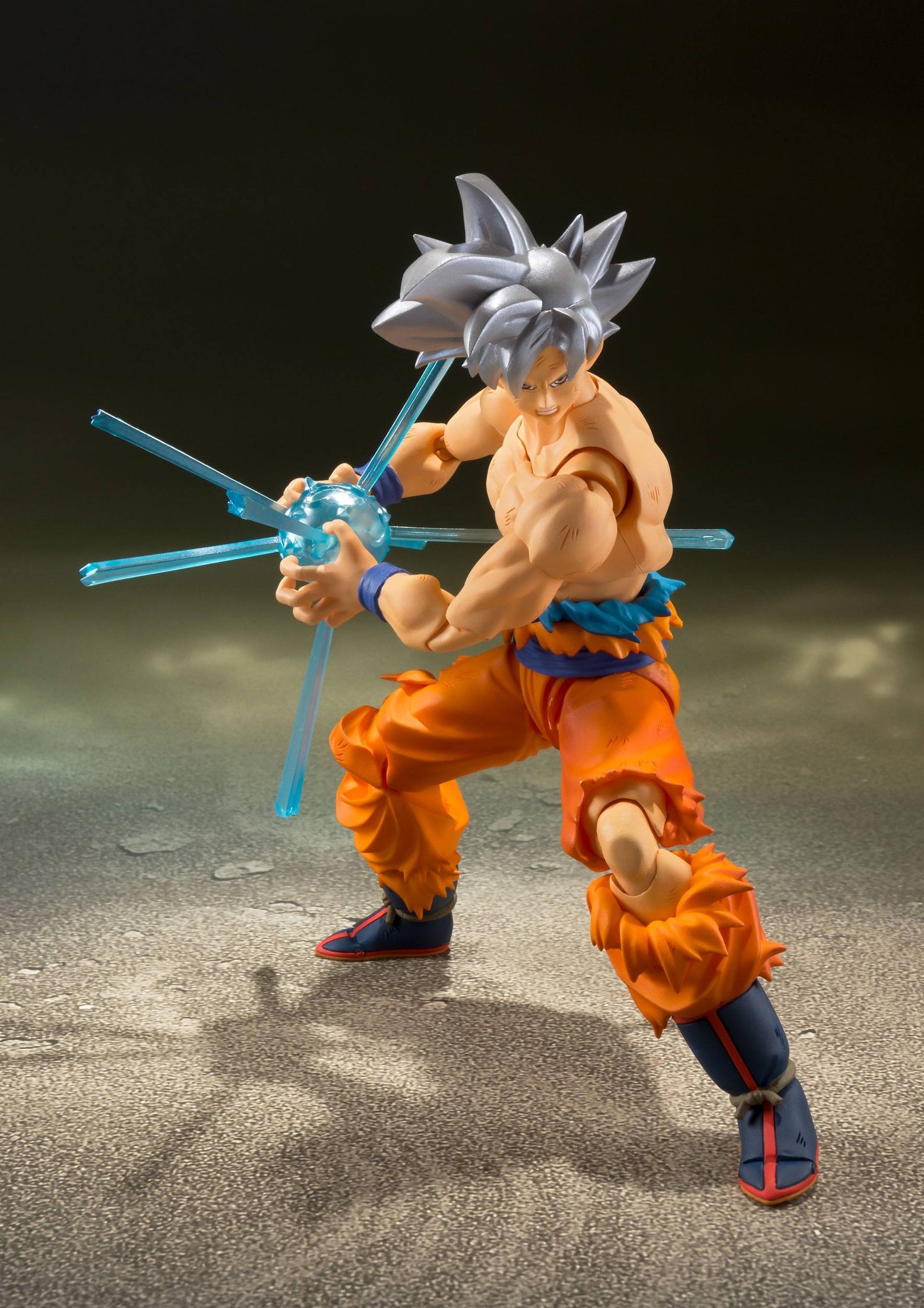 Son Goku Ultra Instinct - S.H. Figuarts - BAndai Tamashii Nations