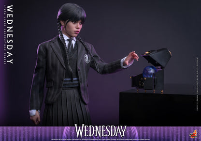Wednesday Hot Toys - Anime Figuren günstig kaufen