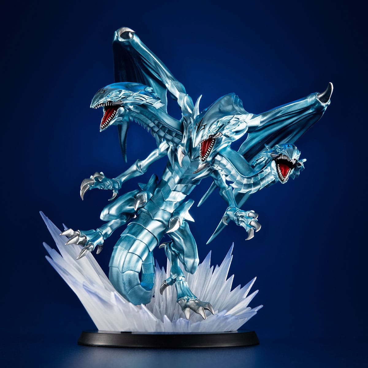 Blue Eyes Ultimate Dragon - Monsters Chronicle - MegaHouse