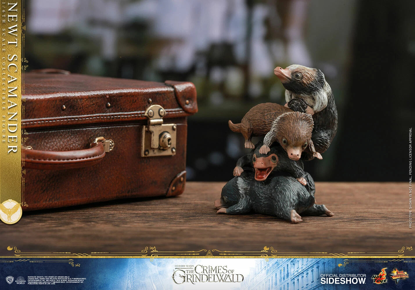 Newt Scamander 1/6 Scale Collectible Figure – Hot Toys (Fantastic Beasts: The Crimes of Grindelwald)