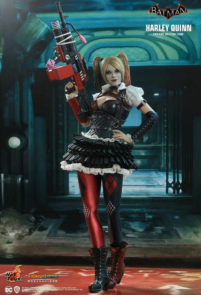 Harley Quinn aus Batman: Arkham Knight von Hot Toys