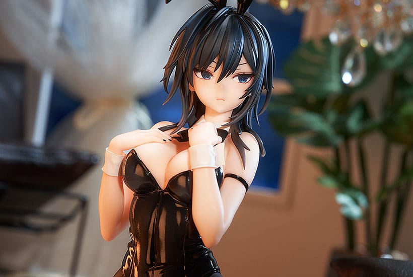 Ishimi Yokoyama: Black Bunny Ver. Luminous Box