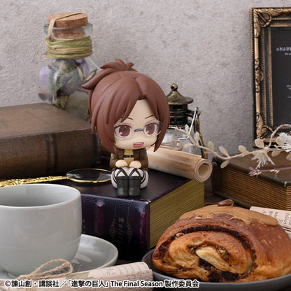 Hange Zoe & Erwin Smith (with gift) Look Up MegaHouse